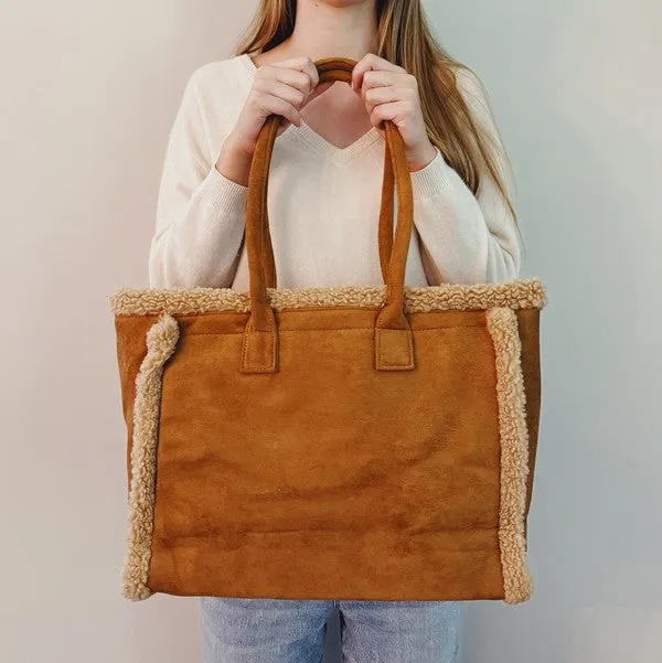 ELLISON & YOUNG Winter Teddy Cozy the Tote Shoulder Bag