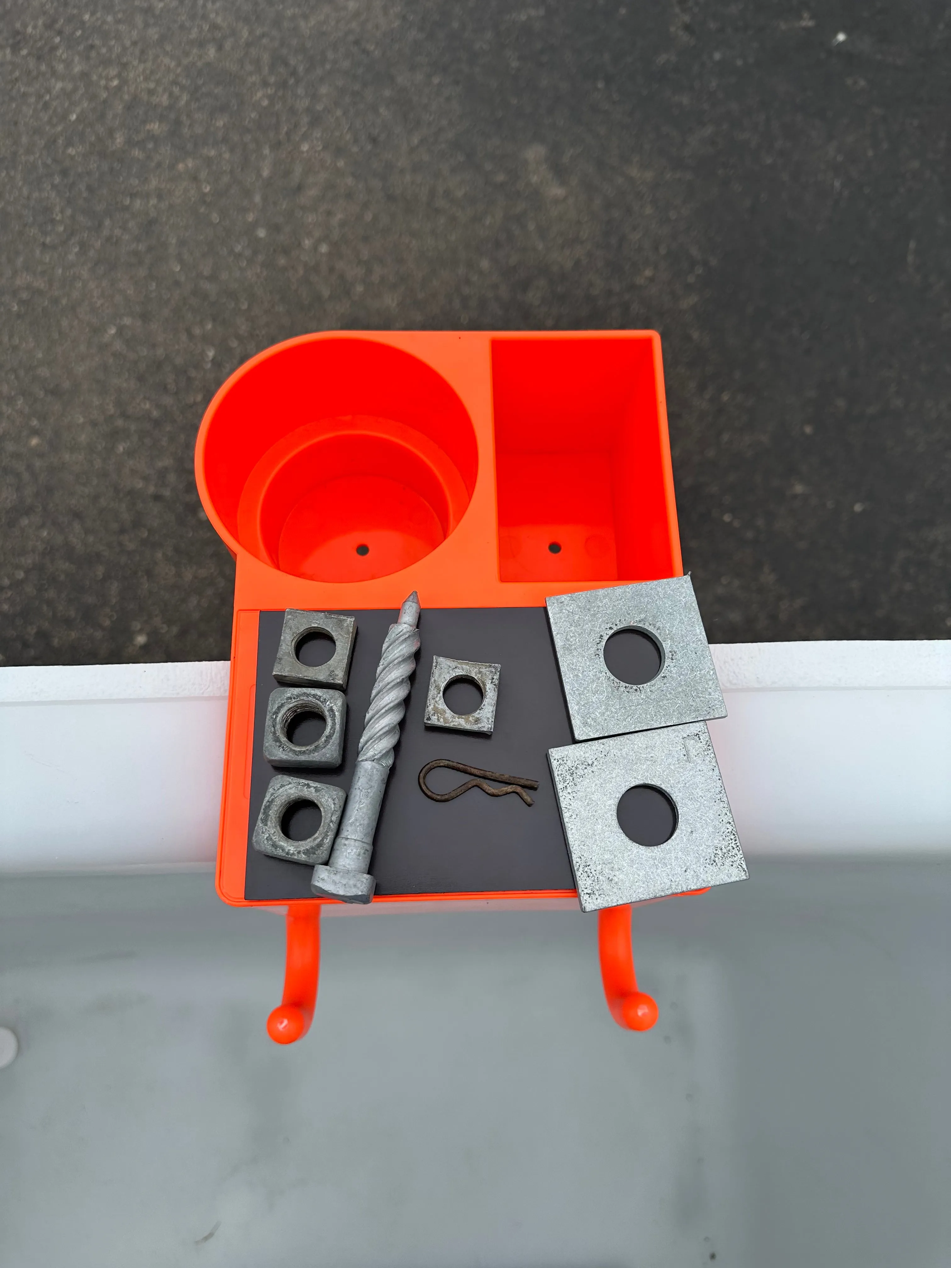 The 4N1 Tool Organizer with Magnet
